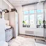 Апартаменты Family Luxury Wonder Heaven Apartment, 50m M Cassino Street, First - 3 Bedrooms&studio, Second - 2 Bedrooms&studio, Private Parking W Cenie, Summerwinter Brand *