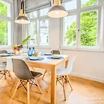 Family Luxury Wonder Heaven Apartment, 50m M Cassino Street, First - 3 Bedrooms&studio, Second - 2 Bedrooms&studio, Private Parking W Cenie, Summerwinter Brand Апартаменты *