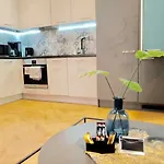 Family Luxury Wonder Heaven Apartment, 50m M Cassino Street, First - 3 Bedrooms&studio, Second - 2 Bedrooms&studio, Private Parking W Cenie, Summerwinter Brand Сопот