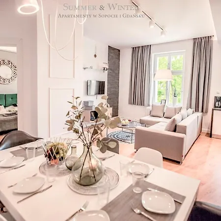 Family Luxury Wonder Heaven Apartment, 50m M Cassino Street, First - 3 Bedrooms&studio, Second - 2 Bedrooms&studio, Private Parking W Cenie, Summerwinter Brand Zoppot