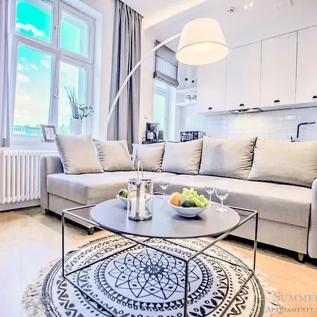 Апартаменты Summerwinter - 2 Luxury Wonder & Heaven Apartaments, 100m M Cassino - 2 Or 3 Bedrooms & Sofa, Parking