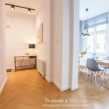 Family Luxury Wonder Heaven Apartment, 50m M Cassino Street, First - 3 Bedrooms&studio, Second - 2 Bedrooms&studio, Private Parking W Cenie, Summerwinter Brand Apartment Zoppot