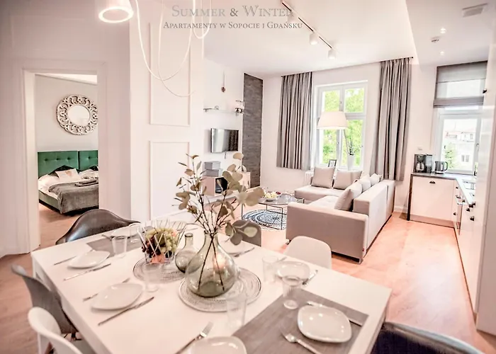 Family Luxury Wonder Heaven Apartment, 50m M Cassino Street, First - 3 Bedrooms&studio, Second - 2 Bedrooms&studio, Private Parking W Cenie, Summerwinter Brand ソポト