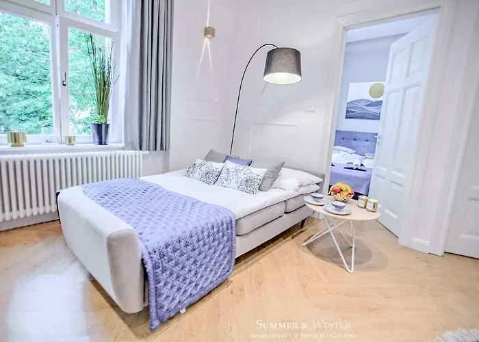 Family Luxury Wonder Heaven Apartment, 50m M Cassino Street, First - 3 Bedrooms&studio, Second - 2 Bedrooms&studio, Private Parking W Cenie, Summerwinter Brand Appartamento *